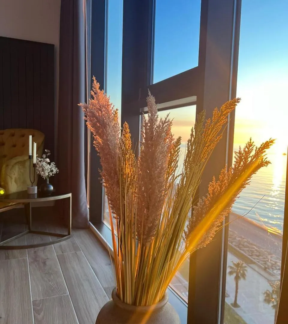 Blacksea Apartament Батуми Апартаменты